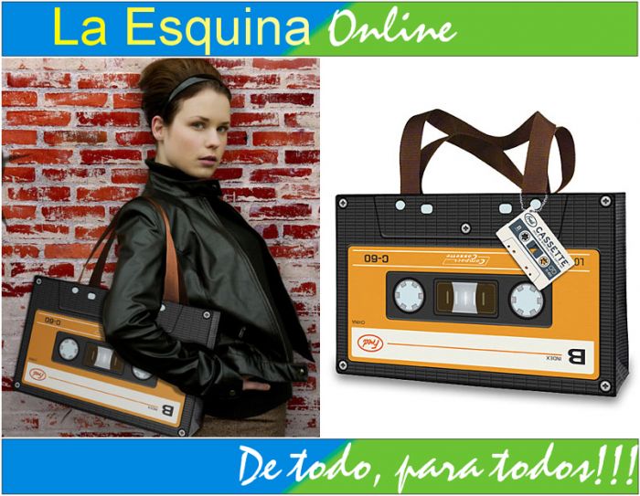 Hermoso bolso retro con diseño de un Caset.